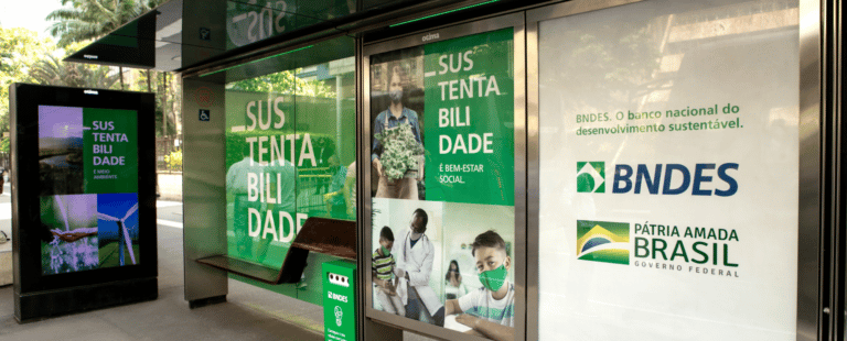Nova campanha do BNDES oferece energia solar em pontos de ônibus