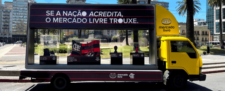 Mercado Livre leva amuletos de torcedores flamenguistas para Montevidéu