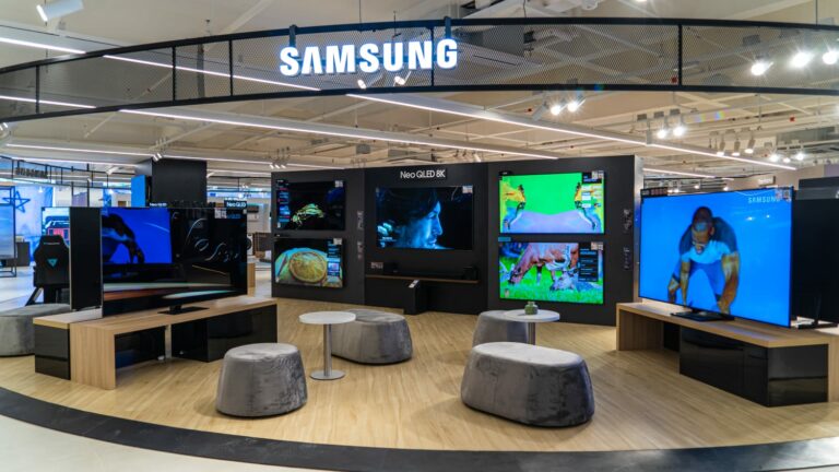 Samsung cria espaço focado na experiência em megaloja Casas Bahia em SP