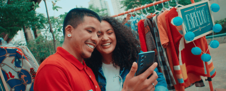 Motorola reúne coletivos brasileiros para nova campanha de marketing