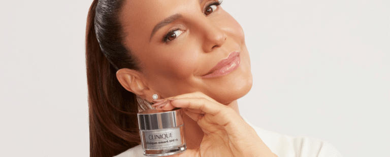 Clinique Brasil faz campanha com Ivete Sangalo para lançamento da linha Smart™