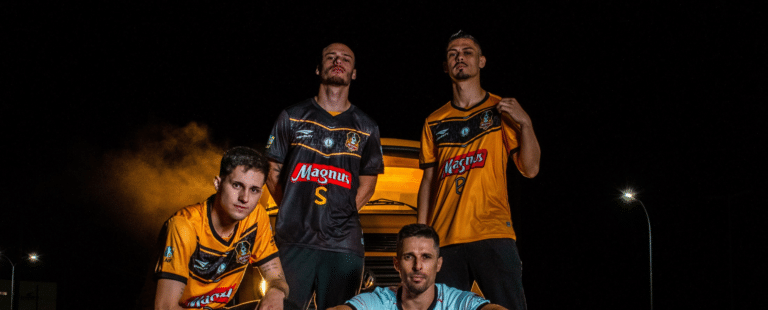 Penalty lança camisa com inscrição em braile