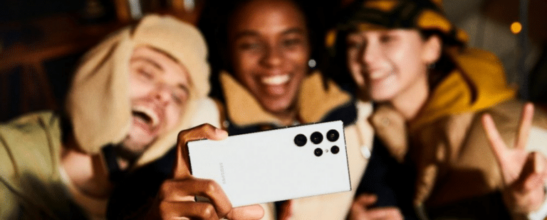 Samsung lança campanha da linha Galaxy S22 5G durante a transmissão do Super Bowl
