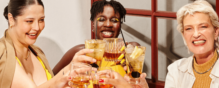 Johnnie Walker e Women Friendly promovem movimento antiassédio em bares