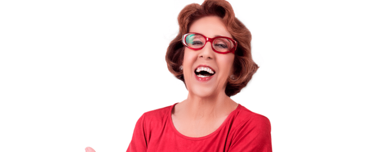 Atriz Dona Cora se aposenta das campanhas da Rede Supermarket aos 92 anos de idade