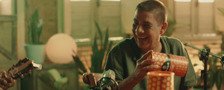 Zeca Pagodinho e Piraquê apresentam música “Samba de Salgadinho”
