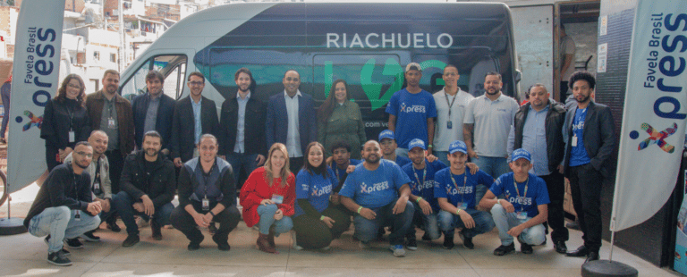 Instituto Riachuelo e G10 Favelas oficializam parceria para entrega de produtos na periferia de SP