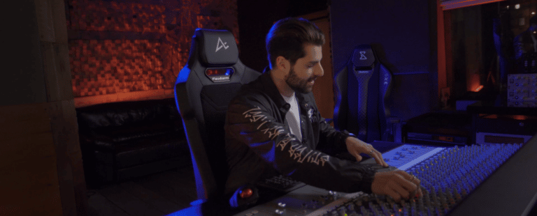 Flexform aposta em realidade aumentada e Alok em campanha voltada para gamers