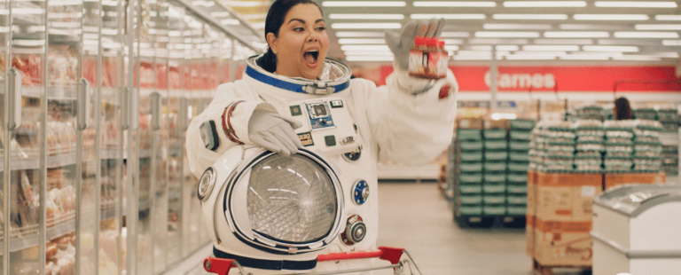 Makro Atacadista lança campanha com Fabiana Karla