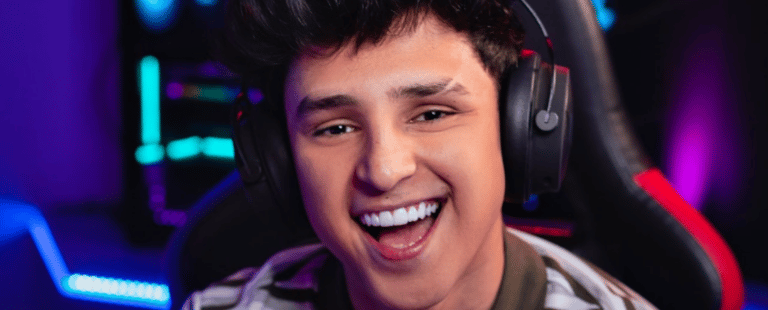Nobru e Casas Bahia fazem live commerce em Streaming de Free Fire no Youtube