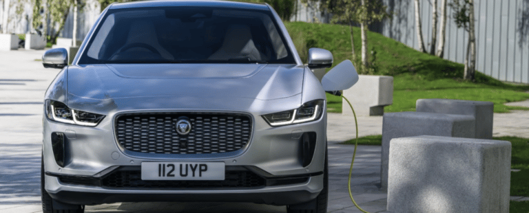 Jaguar Land Rover e Vibra se unem para acelerar serviços de eletrificação