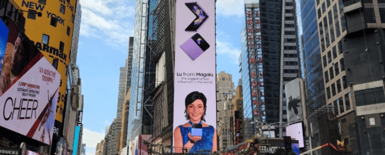 Lu, do Magalu, é destaque na Times Square em lançamento da Samsung