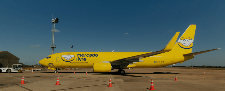 Mercado Livre e GOL apresentam primeira aeronave cargueira