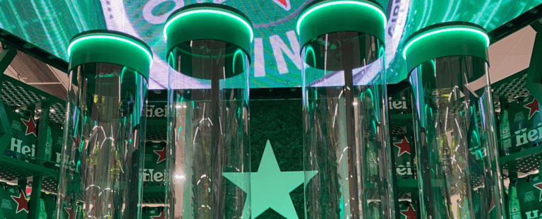 Grupo Heineken conecta consumidores ao festival de rock com ilha tecnológica