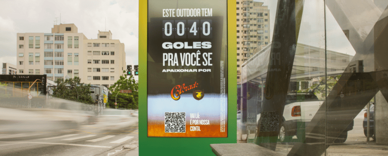 Cervejaria Colorado cria outdoors bebíveis para consumidores provarem suas cervejas