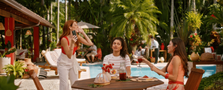 Claro e Motorola apresentam o novo moto g73 5G em nova campanha