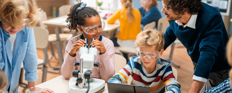 FTD Educação compra edtech Pontue e investe no SuperApp Diário Escola para atender às novas demandas do mercado