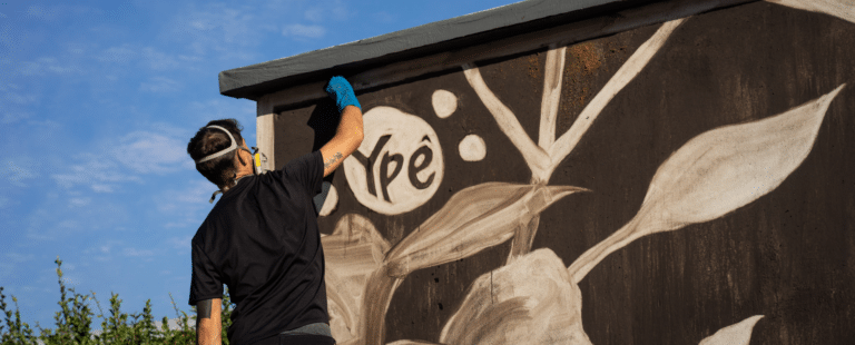 Ypê lança campanha inovadora com técnica de Graffiti Reverso em Recife e Porto Alegre