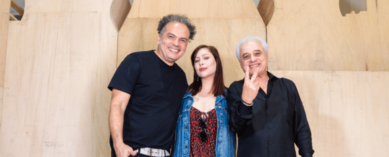 Roberto Medina e Pitty conhecem em primeira mão cenografia que está sendo construída para o Skyline