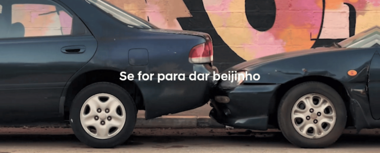 Hyundai brinca com as famosas “encostadinhas” feitas nas balizas