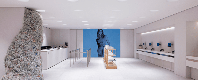 Zara apresenta seu novo conceito de loja, equipada com recursos tecnológicos e sustentáveis