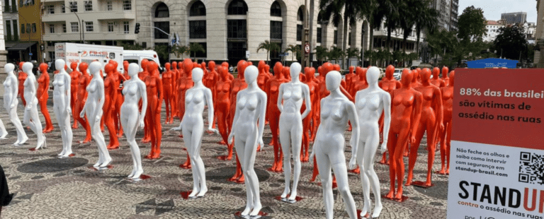 V3A e L’Oréal Paris realizam ação para promover a conscientização sobre o assédio nas ruas