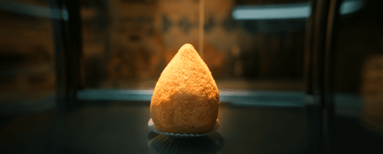 VMLY&R Health apresenta sua primeira campanha para Estomazil