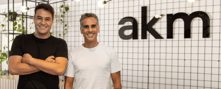 AKM conquista a conta da Hotmart