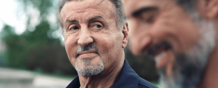 Com Sylvester Stallone e Marcos Mion, Itaú Uniclass lança campanha com novo posicionamento assinado pela Galeria.ag
