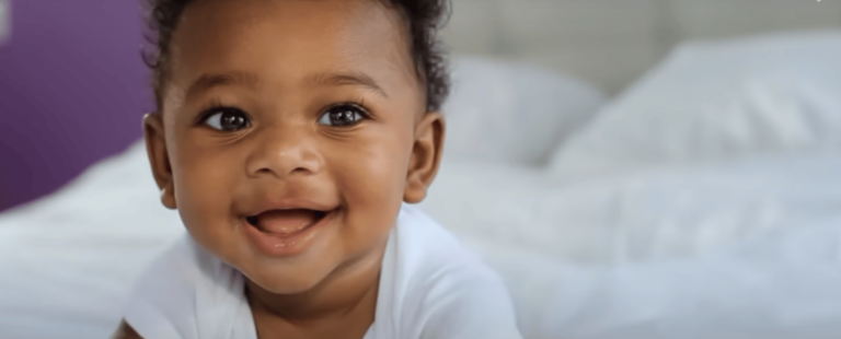 RaiaDrogasil investe em campanha para marca própria Needs Baby