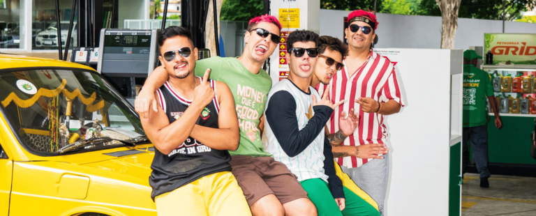 Postos Petrobras lançam campanha inspirada nos Mamonas Assassinas