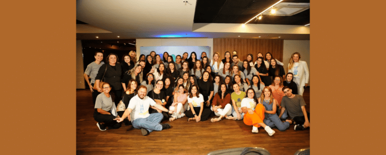 Arezzo&Co lança programa de influência e capacitação para vendedores e gerentes de todo o Brasil
