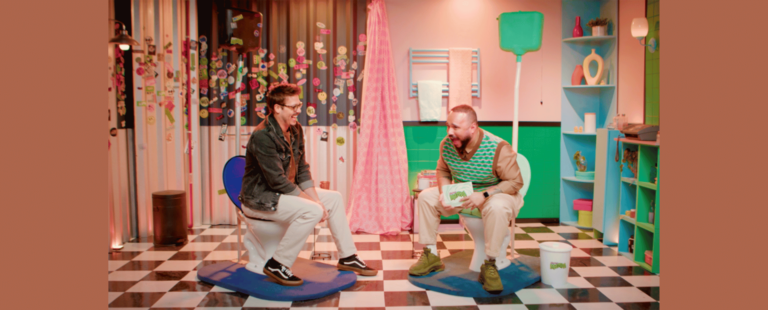 Porta dos Fundos e FreeCô se unem para lançar talk show “Papo de Merda”, ambientado no banheiro, com apresentação de Ed Gama