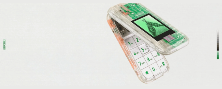 Heineken lança o Boring Phone, celular que promove a socialização para mais encontros fora das telas