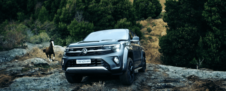 Volkswagen lança campanha da Nova Amarok, carregada de força bruta