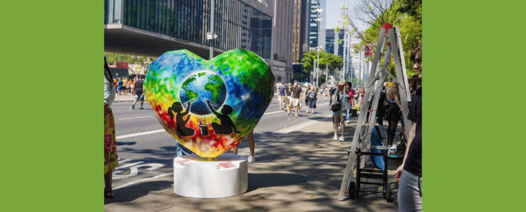 NINHO® leva seu coração da Art of Love 2024 para a Avenida Paulista com arte inspirada em desenhos feitos por crianças