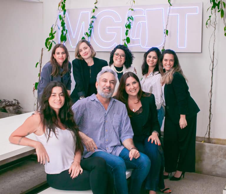 Magenta conquista conta de OX Cosméticos