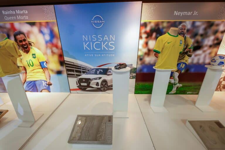 Nissan Kicks deixa sua marca na Calçada da Fama do Estádio do Maracanã