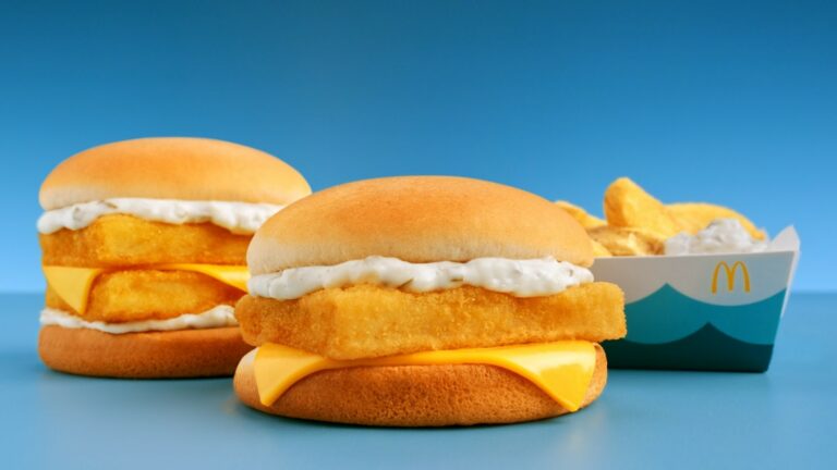 McDonald’s apresenta McFish & Chips com batatas rústicas e parceria com Duolingo