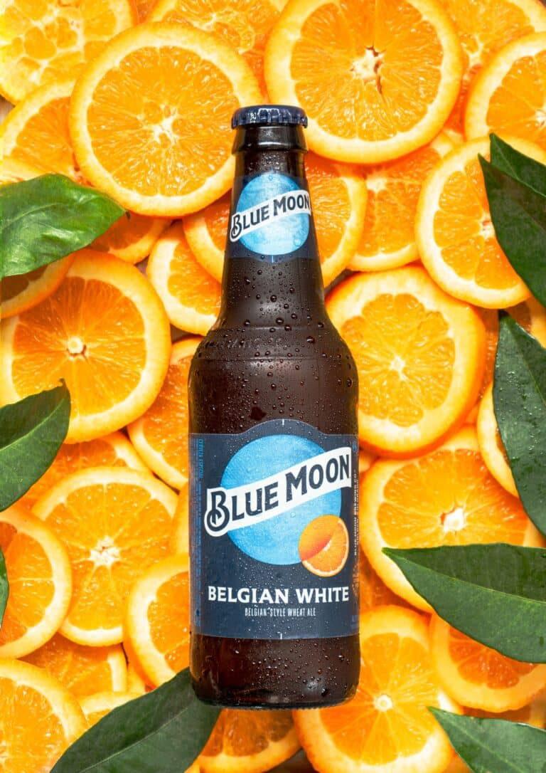 Blue Moon renova sua identidade visual no Brasil com design que reforça credenciais da marca