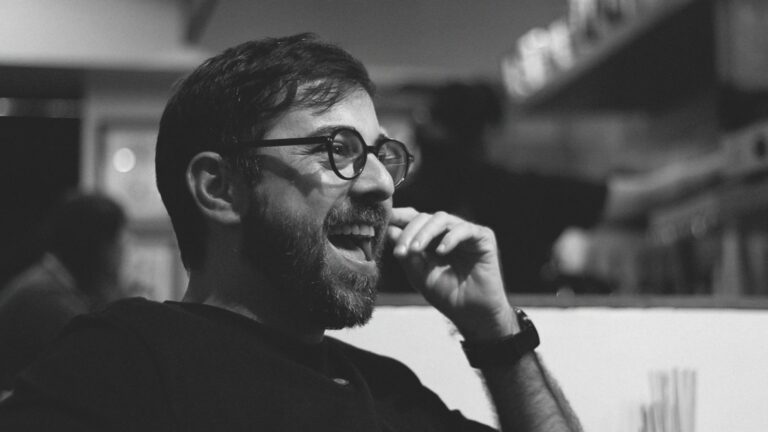“Quando a gente cresce, quando a gente amadurece, a gente perde esse olhar, as coisas perdem o brilho”, diz Guilherme da Matta