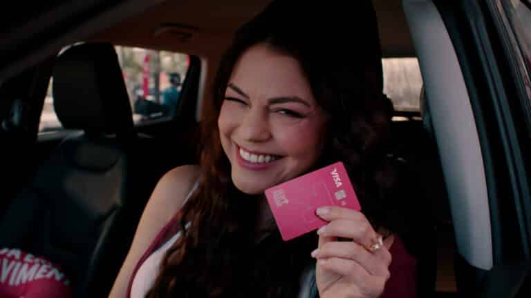 Sem Parar lança campanha “Tudo pro seu Carro” com Bruna Louise e reforça portfólio completo de soluções para motoristas