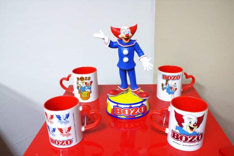 SBT celebra os 45 anos do BOZO no Brasil com lançamento oficial de produtos licenciados