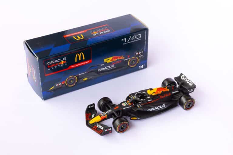 McDonald’s lança miniatura exclusiva de carro da Oracle Red Bull Racing para celebrar parceria inédita com Red Bull