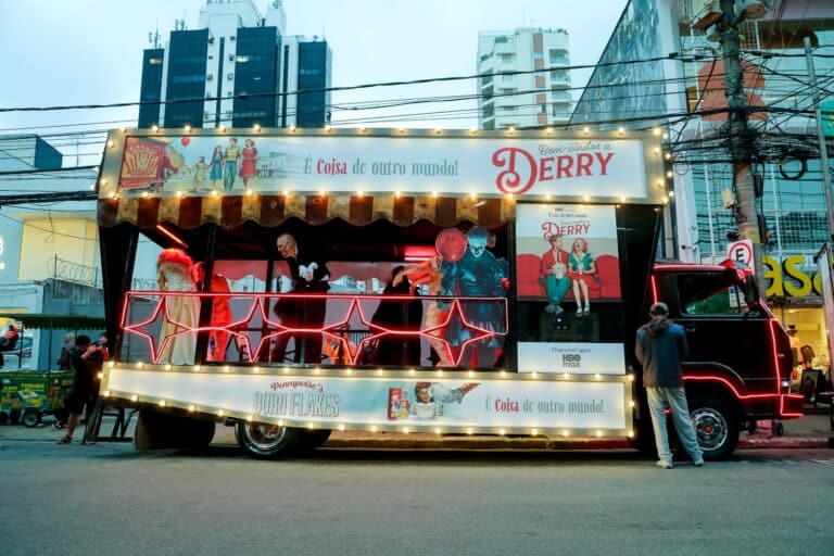 SKY e HBO Max percorrem ruas de São Paulo com Carreta do Terror para o lançamento de IT: Bem-vindos a Derry