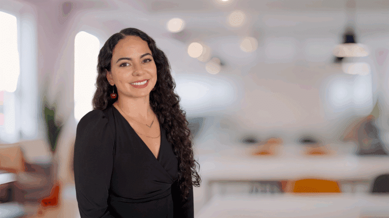 AKM fortalece área de influência e conteúdo com a chegada de Lara Nascimento