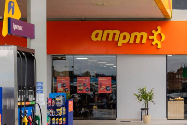 AmPm completa 34 anos com novo modelo de loja e expansão da nova marca