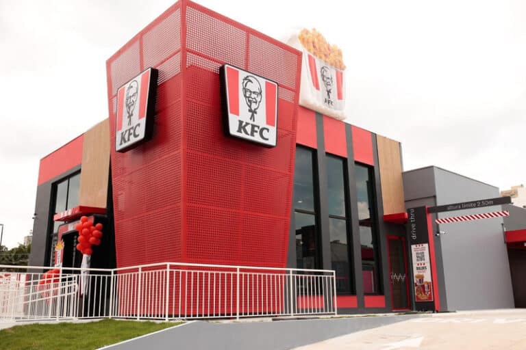 KFC Brasil acelera expansão com 30 novas lojas em 2025