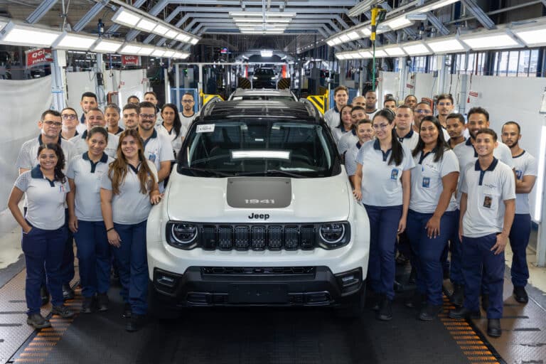 Jeep Renegade atinge a marca de 700 mil unidades produzidas no Brasil