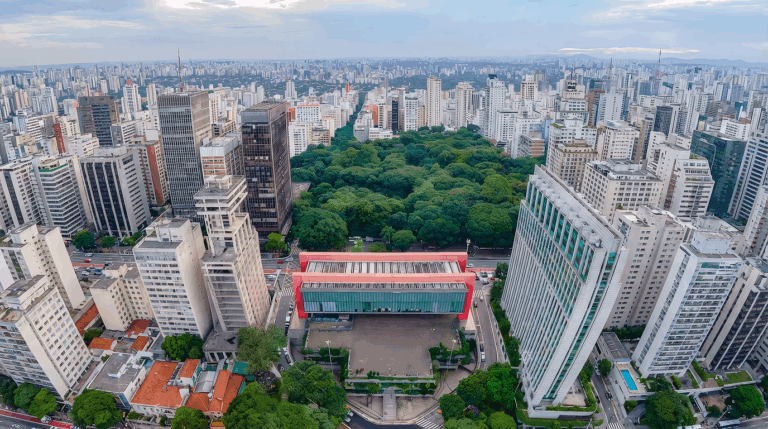 NEOOH conquista operação do circuito de mídia digital dos Parques da Paulista, em São Paulo